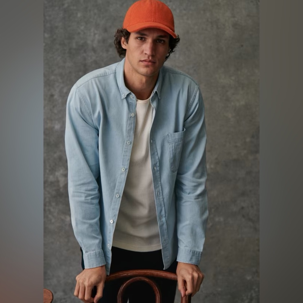 Octobre Miles Denim Shirt in Faded, Size Medium